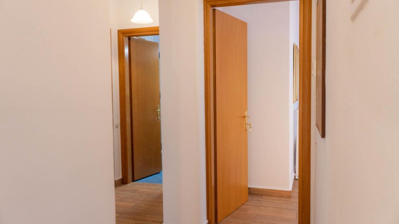 Postmans Apartment Under Meteora Kalabáka Exterior foto